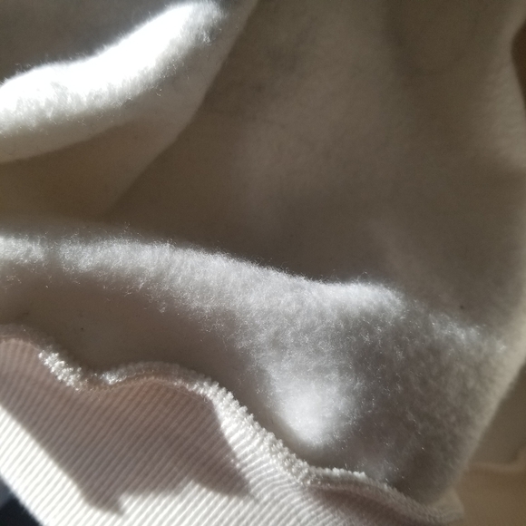 White Cropped Hoodie with Snoopy back Design - Picture 7 of 7